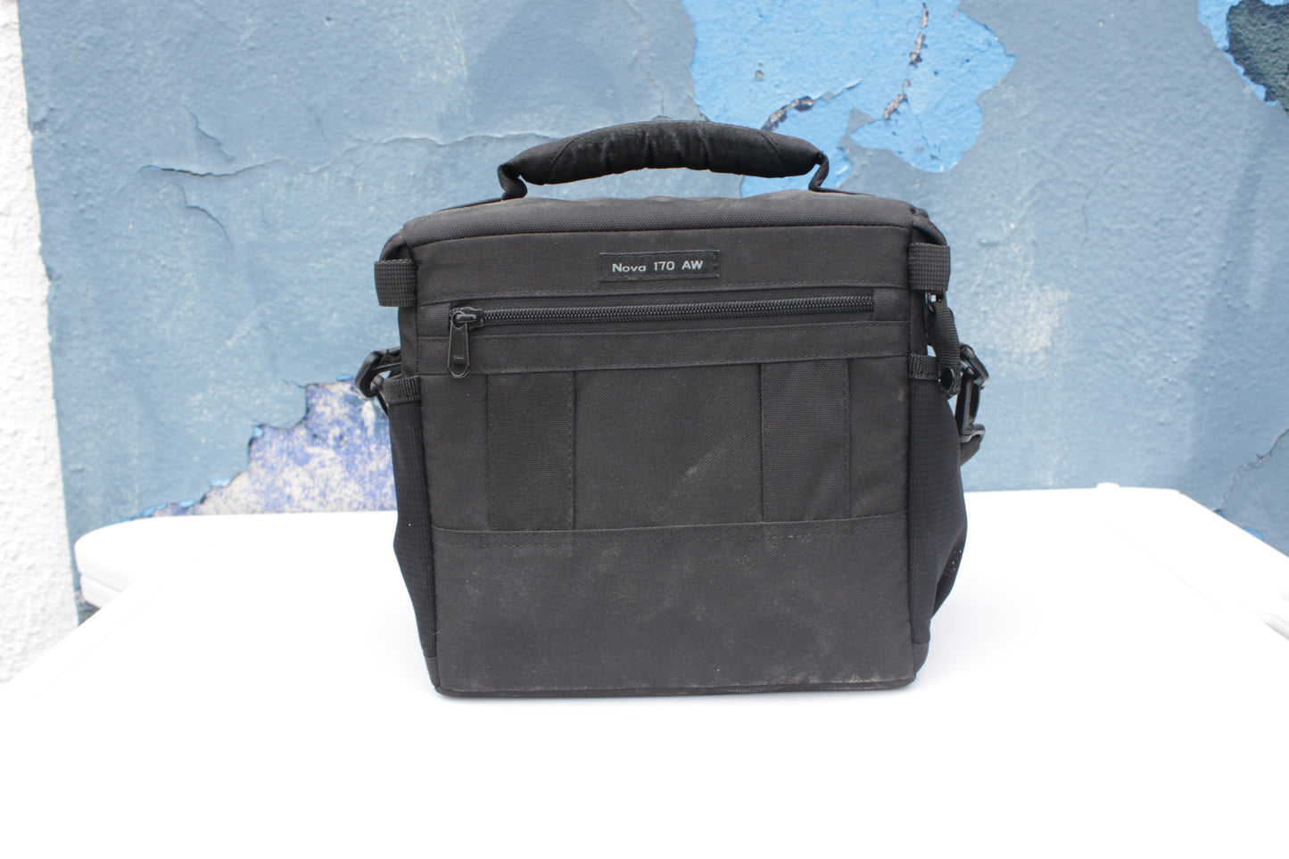 Lowepro Nova 170 AW retail 130
