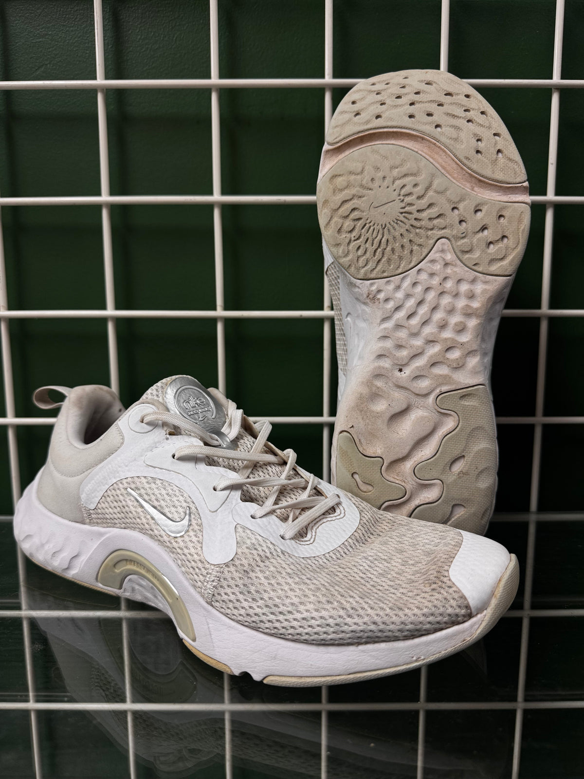 Nike Runner, W9, Good - some staining