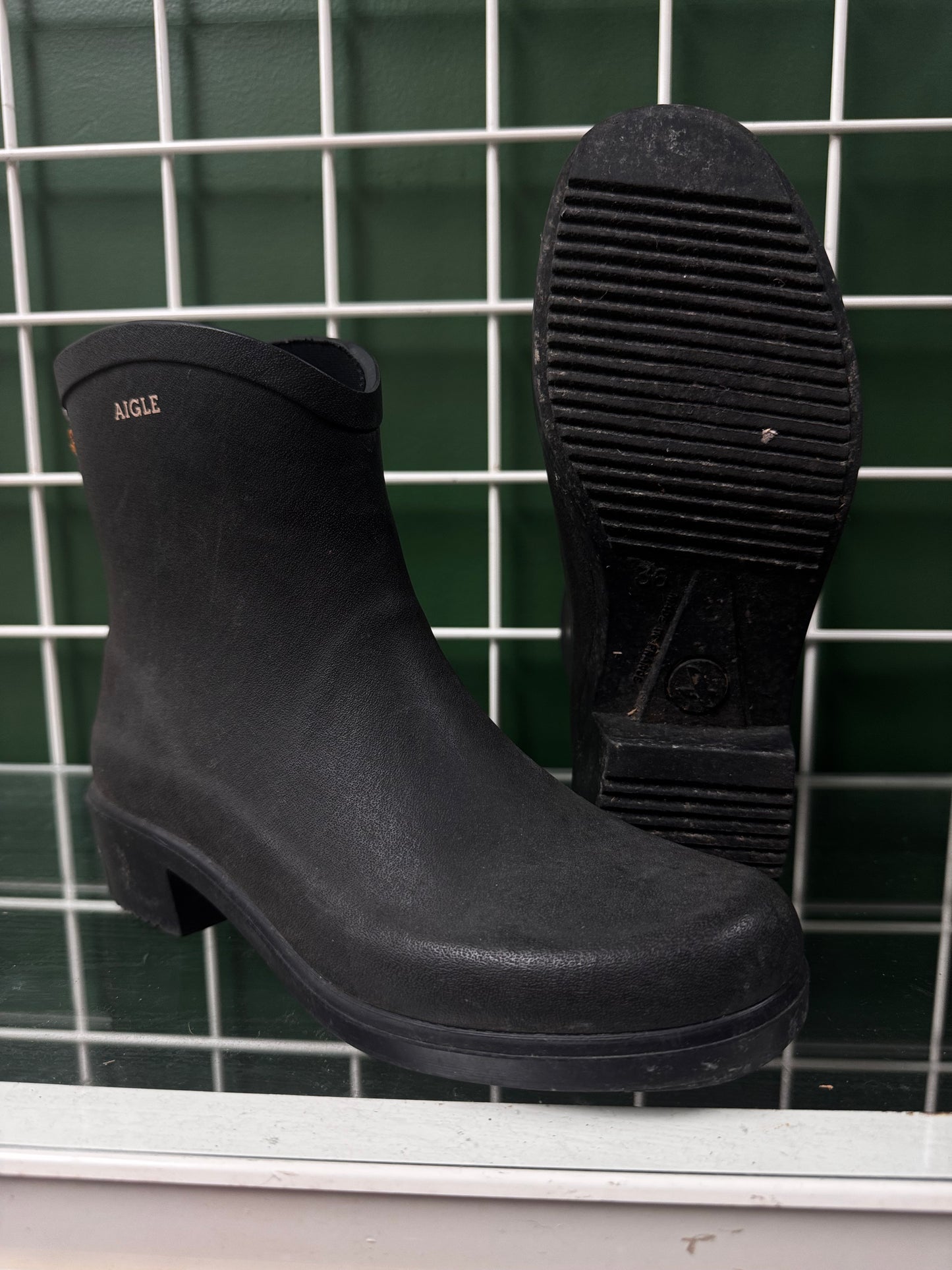Aigle Myrica Bottil waterproof boots, US W 6, Good, missing insoles