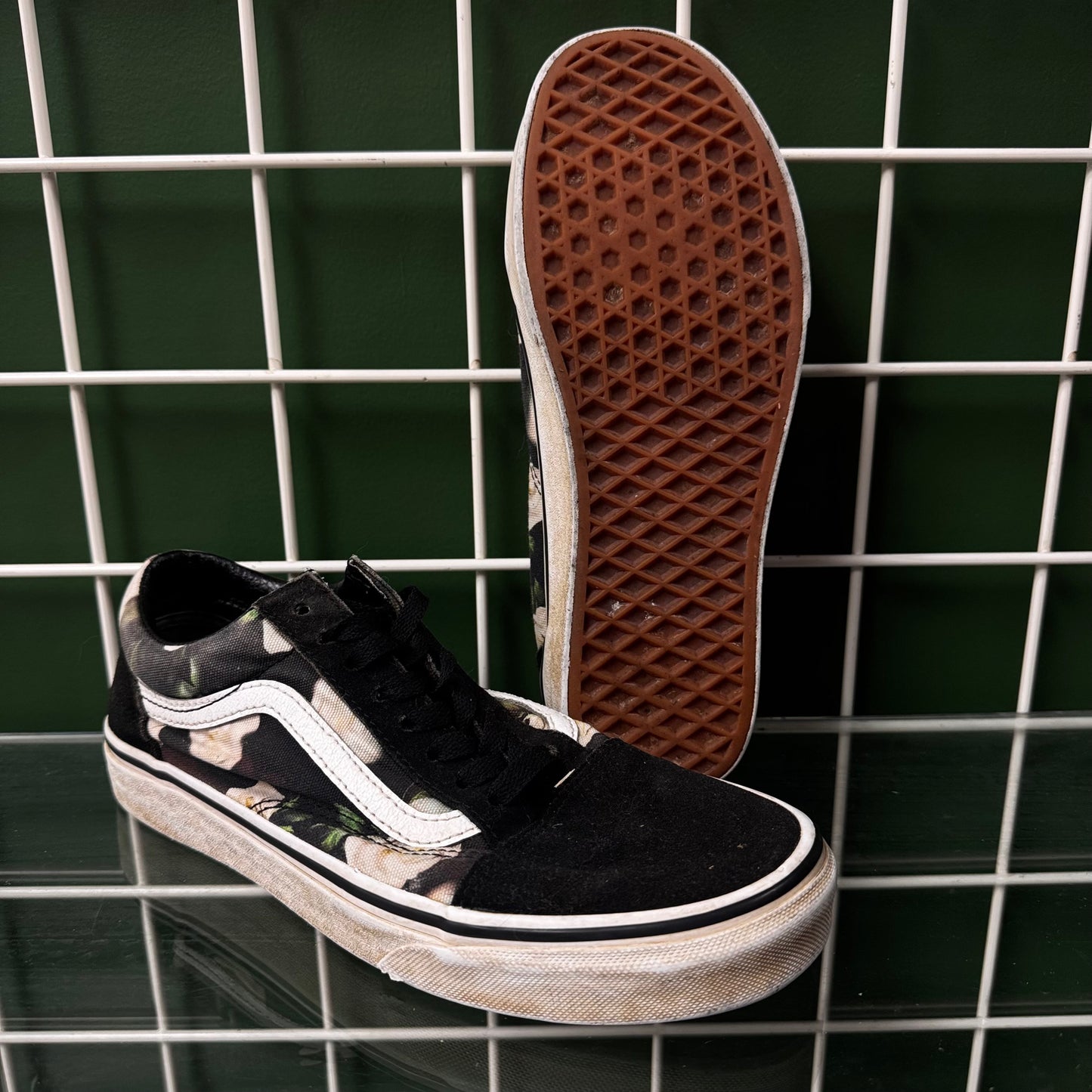 Vans casual, W8.5, Good - staining