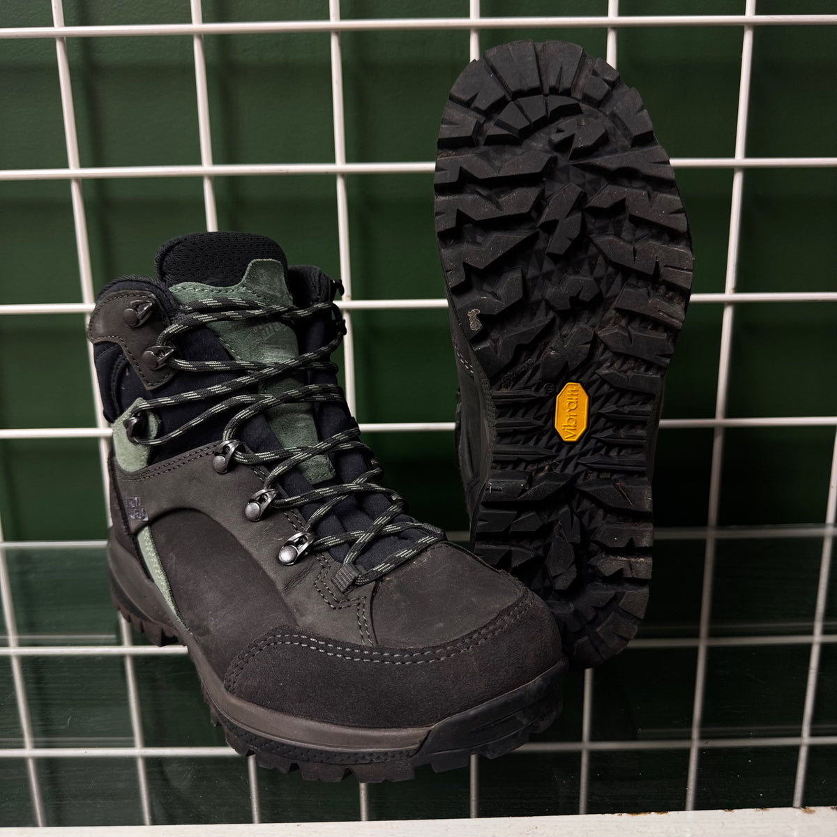 Han Wag Hiking boot , W 6.5, Excellent
