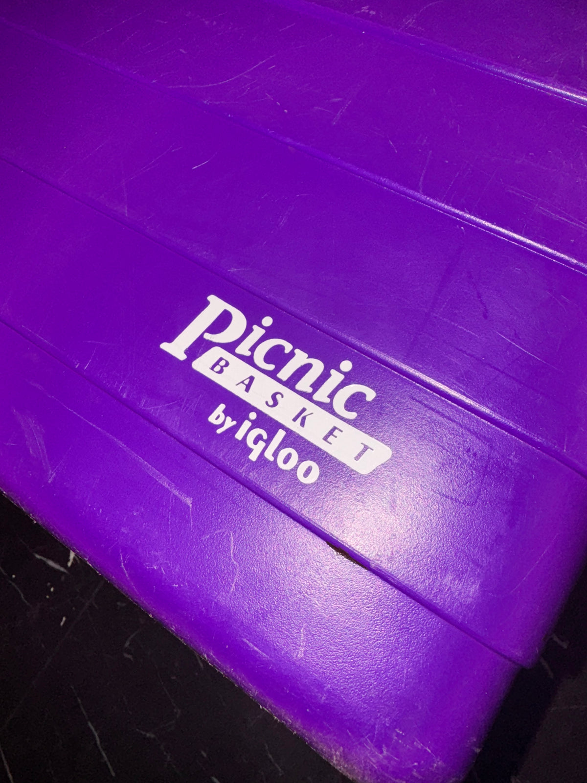 Igloo Picnic Basket Cooler, 26 qt, Great vintage