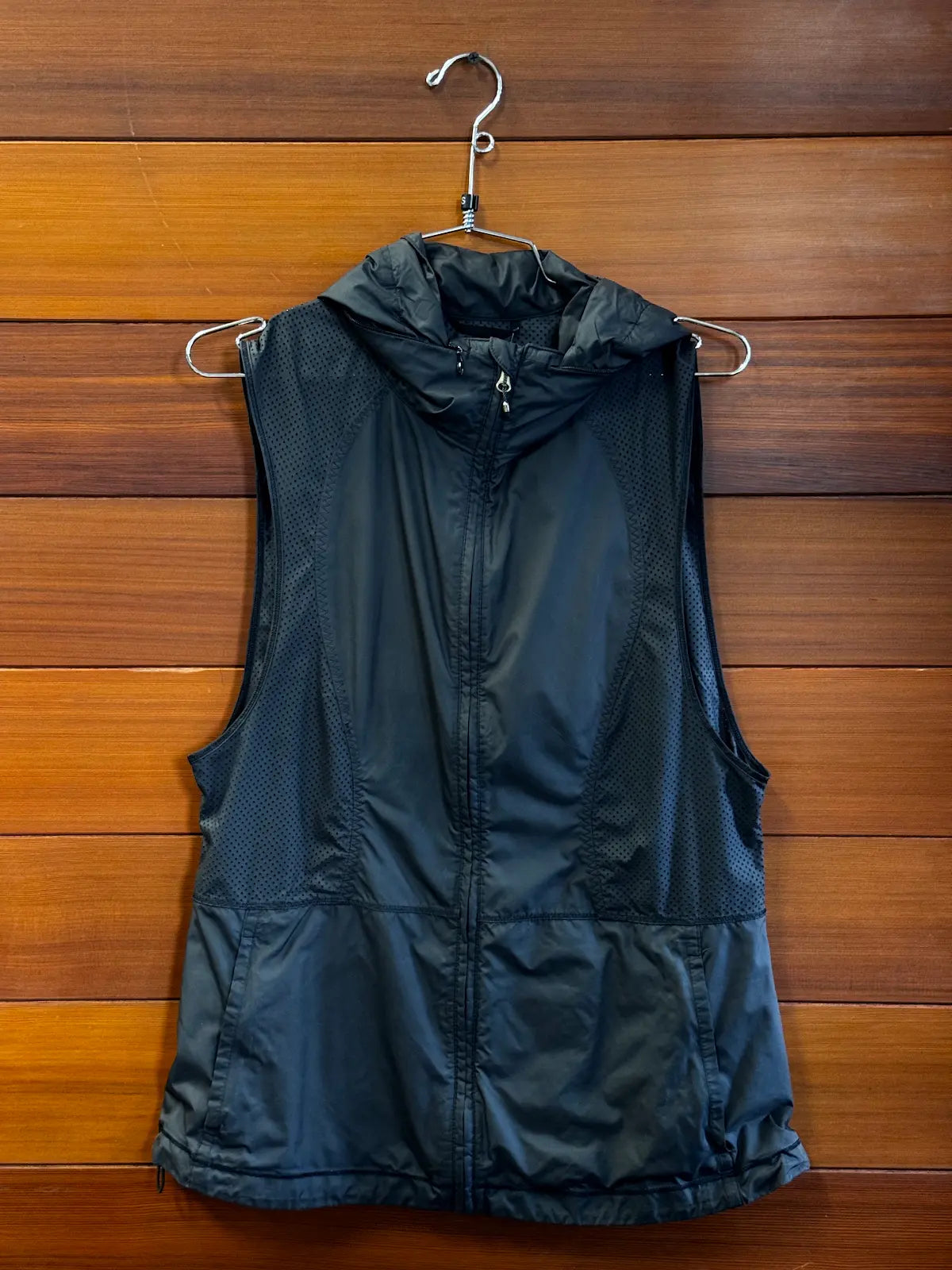 Lululemon Vest Pack-it, S, Fair - stitching in front
