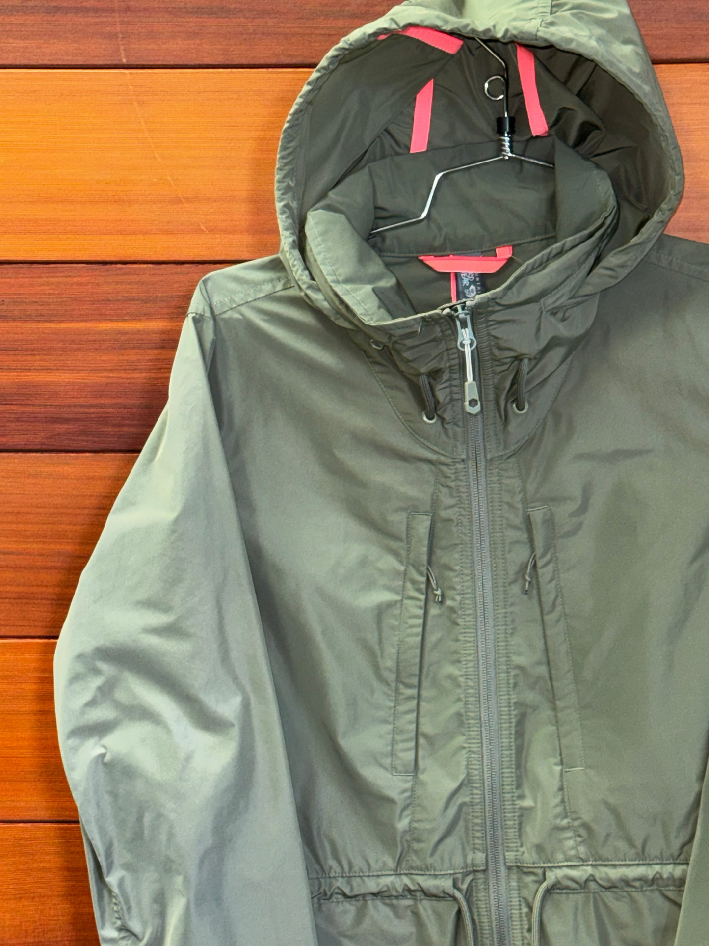 Mountain Hardwear light weight jacket - urbanite, S, Excellent