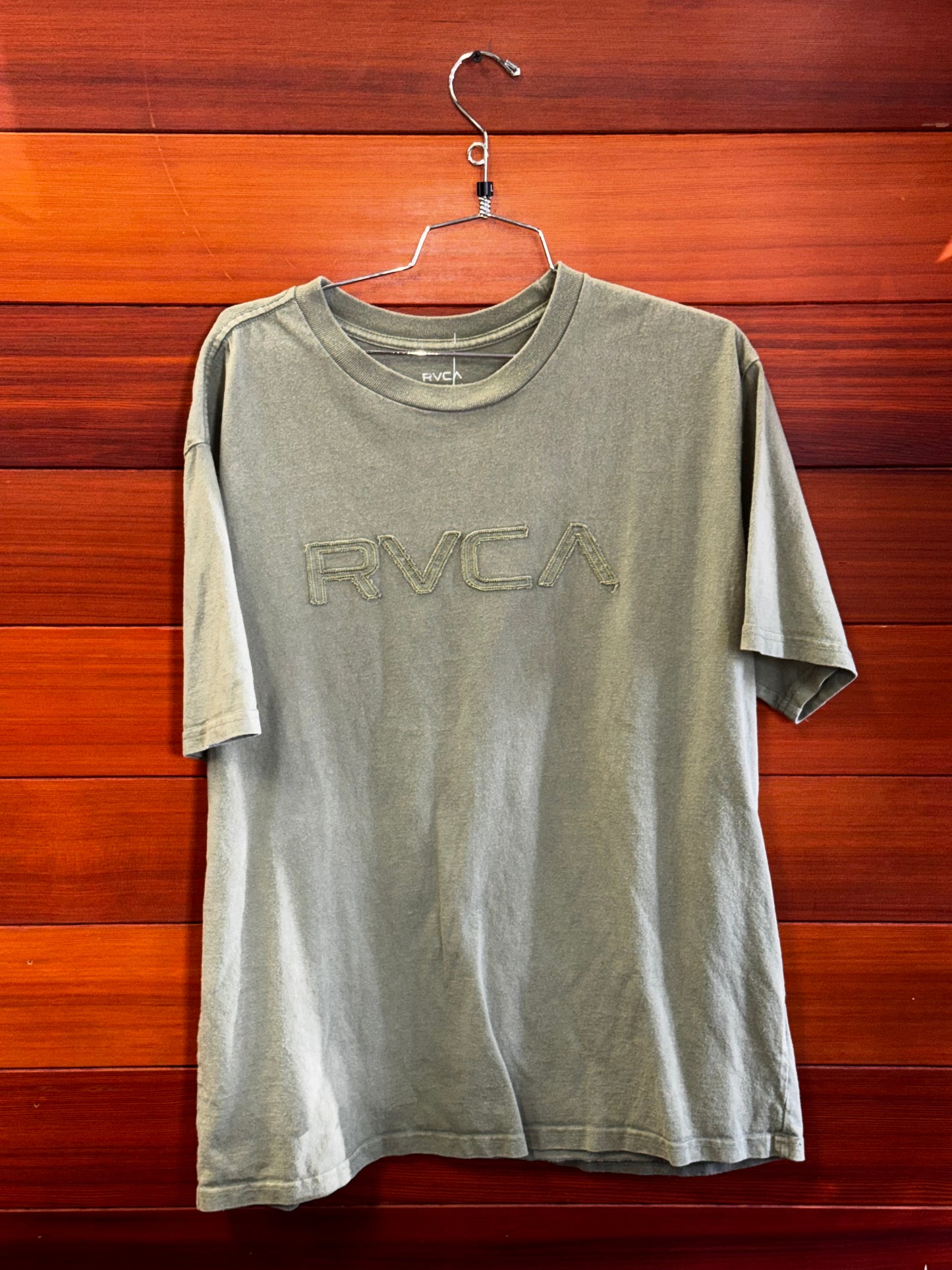 RVCA Tee, ML, Great
