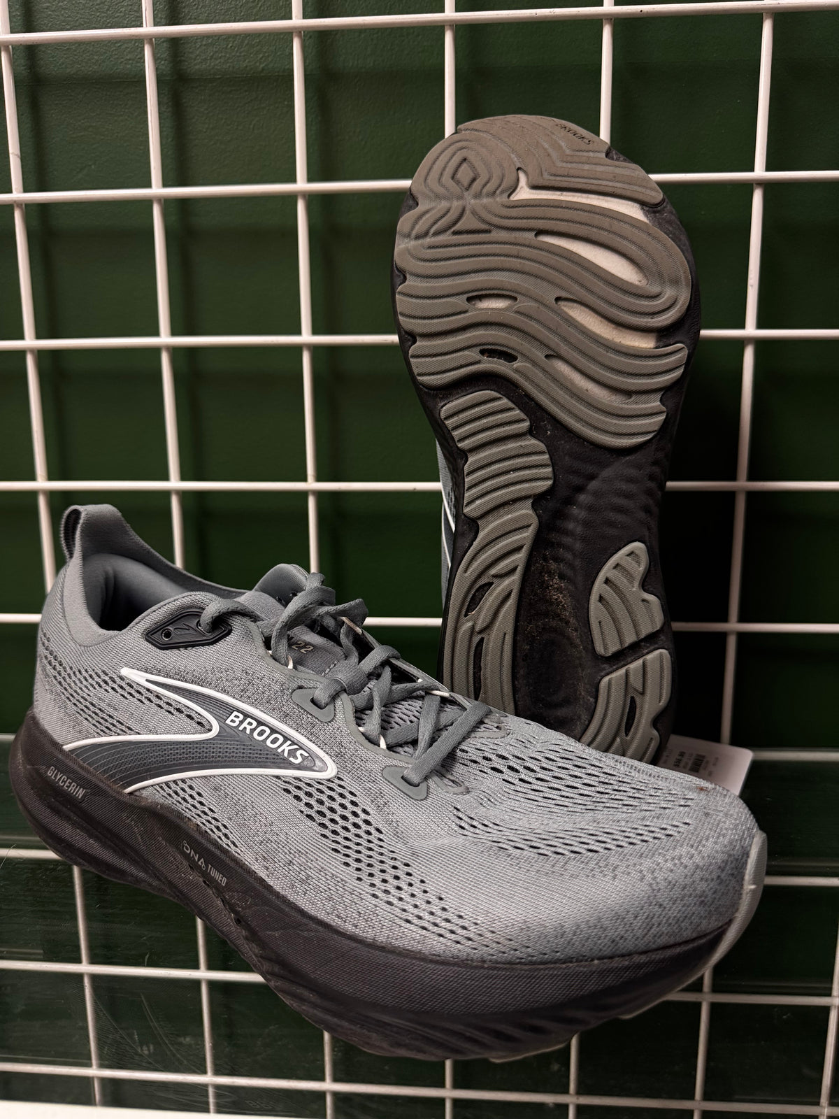Brooks Glycerin 22 Runners, M 11.5, Good