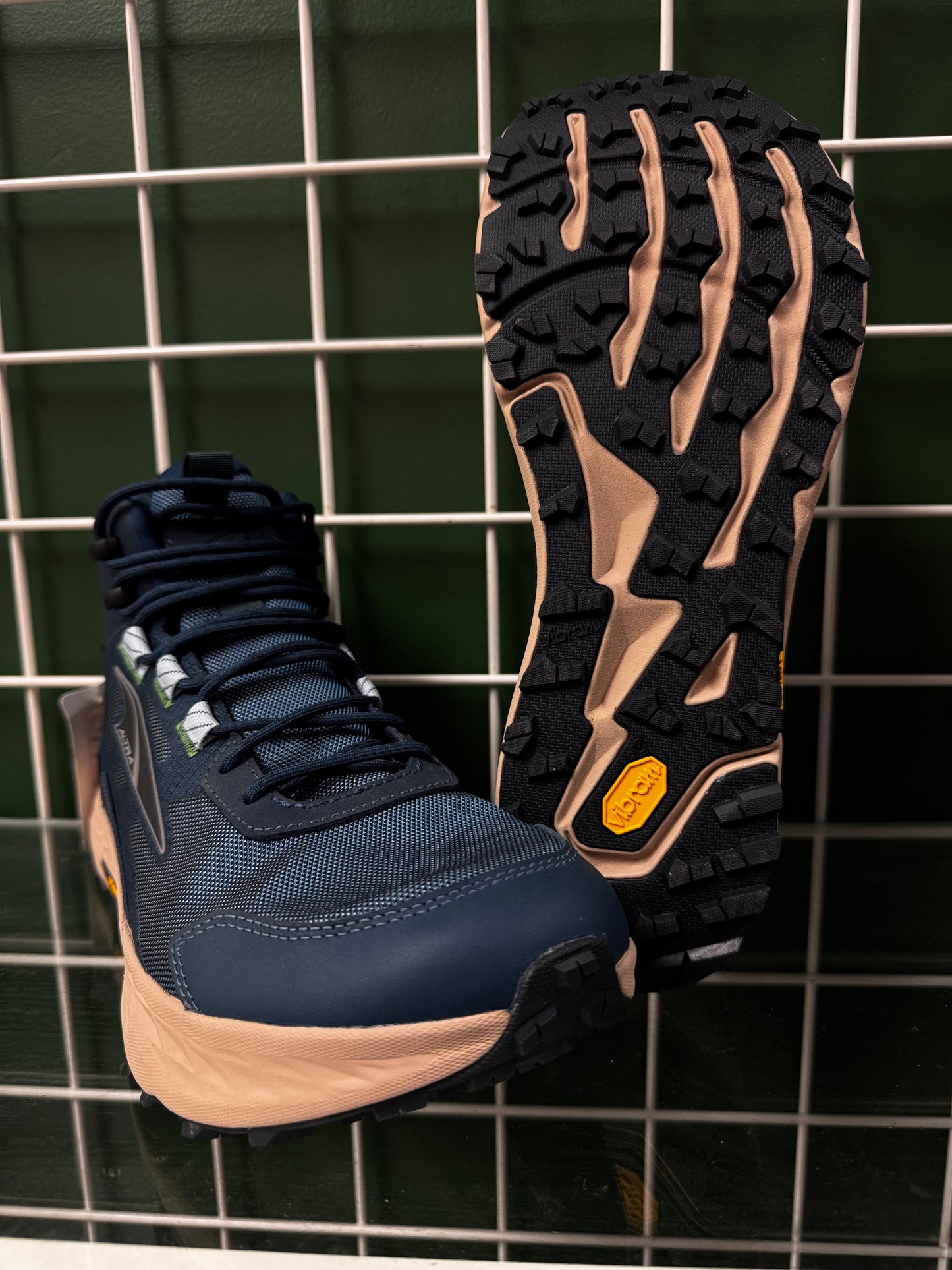 Altra Timp 5 mid GTX hikers, EU 43, Excellent