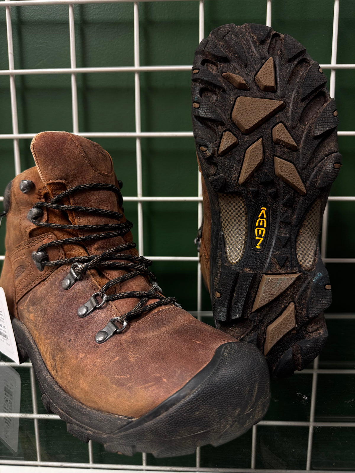 Keen Pyrenees Waterproof Hiking Boots, US M 11, Good