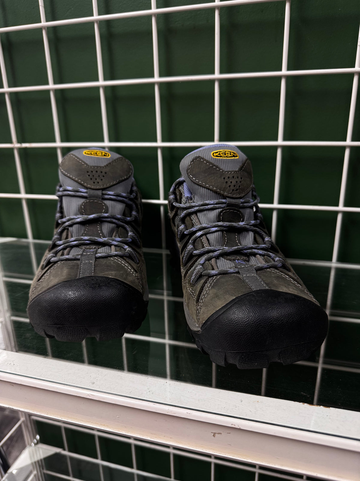 Keen hiking boots, W9.5, Great