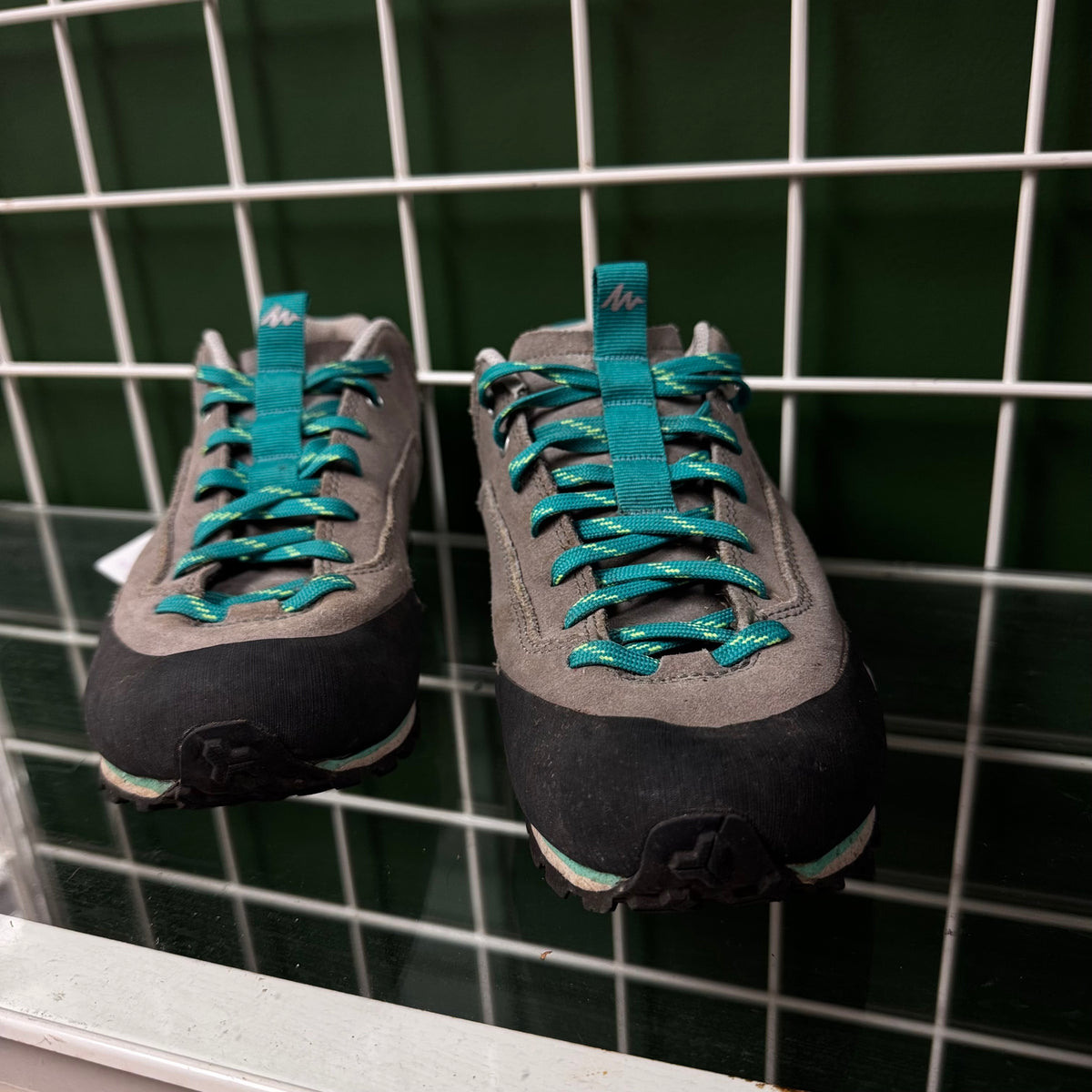 Decathlon Walking shoes - NH500, US W7.5, Good - dirty