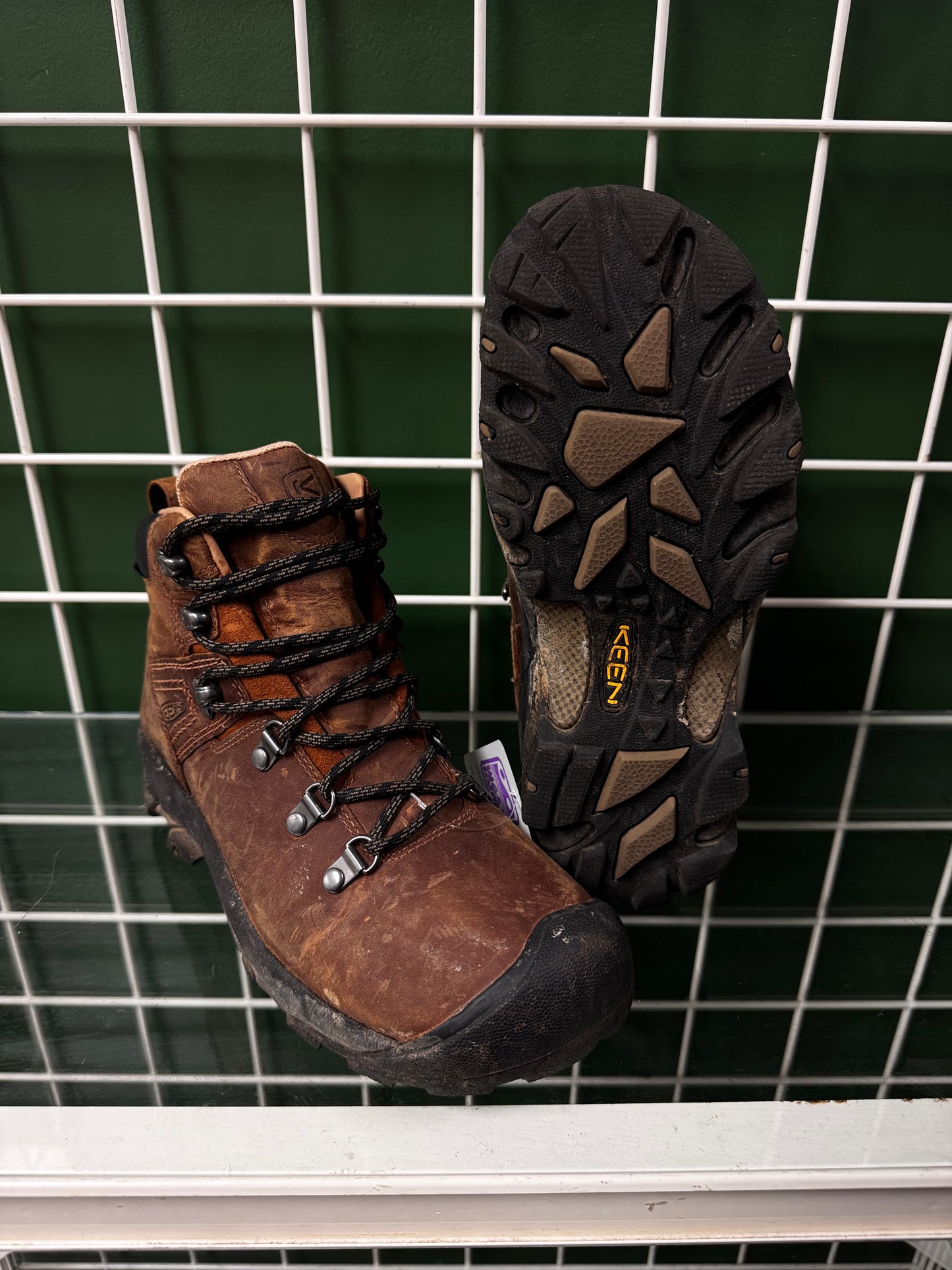 Keen Leather hiking boot, US W 8, Great - some scuffs