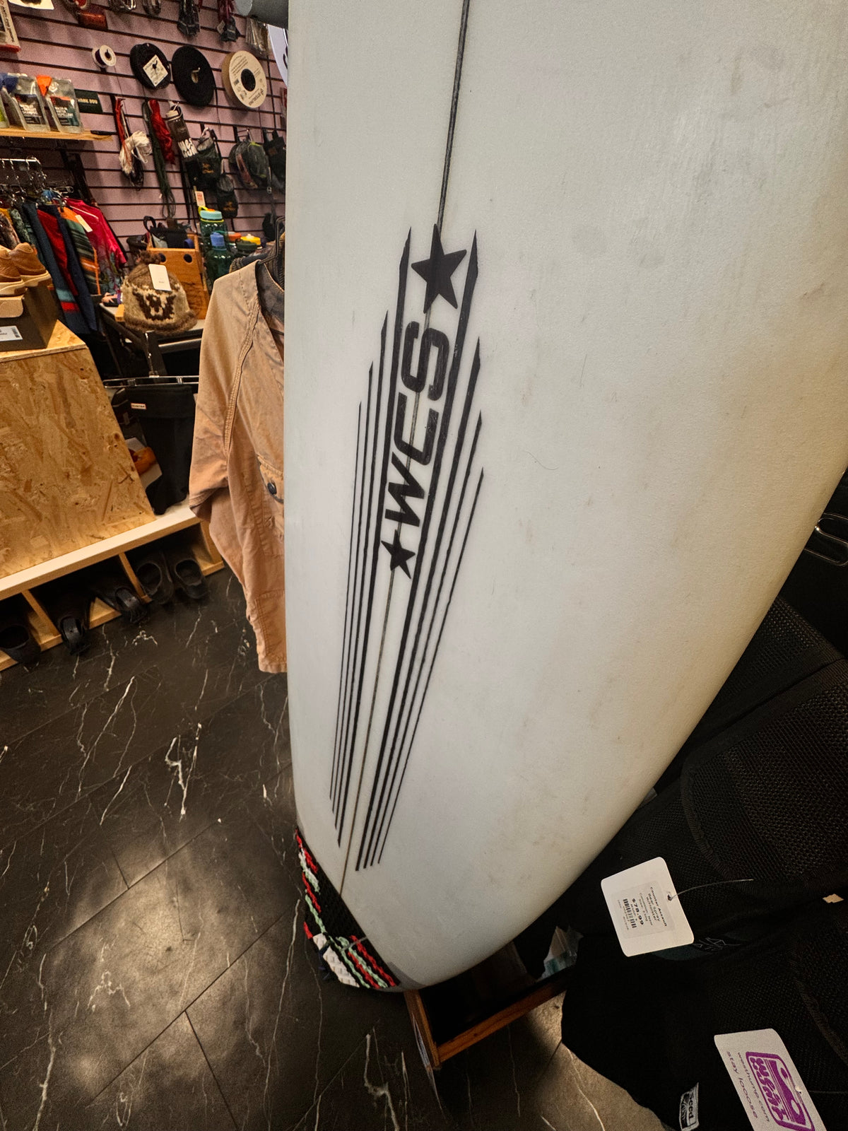 WCS Surf board, 6'x19"x2.5", Excellent - No fins