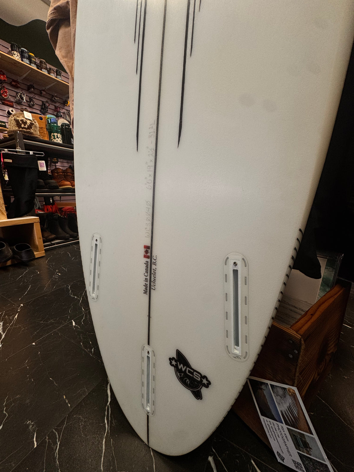 WCS Surf board, 6'x19"x2.5", Excellent - No fins