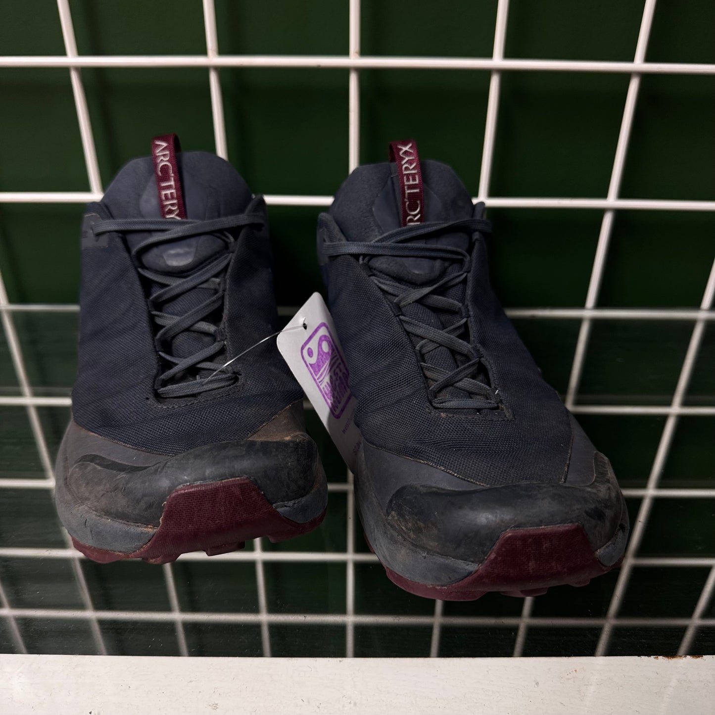 Arc'teryx GTX shoes, US W7, Fair - missing insole, wear heel