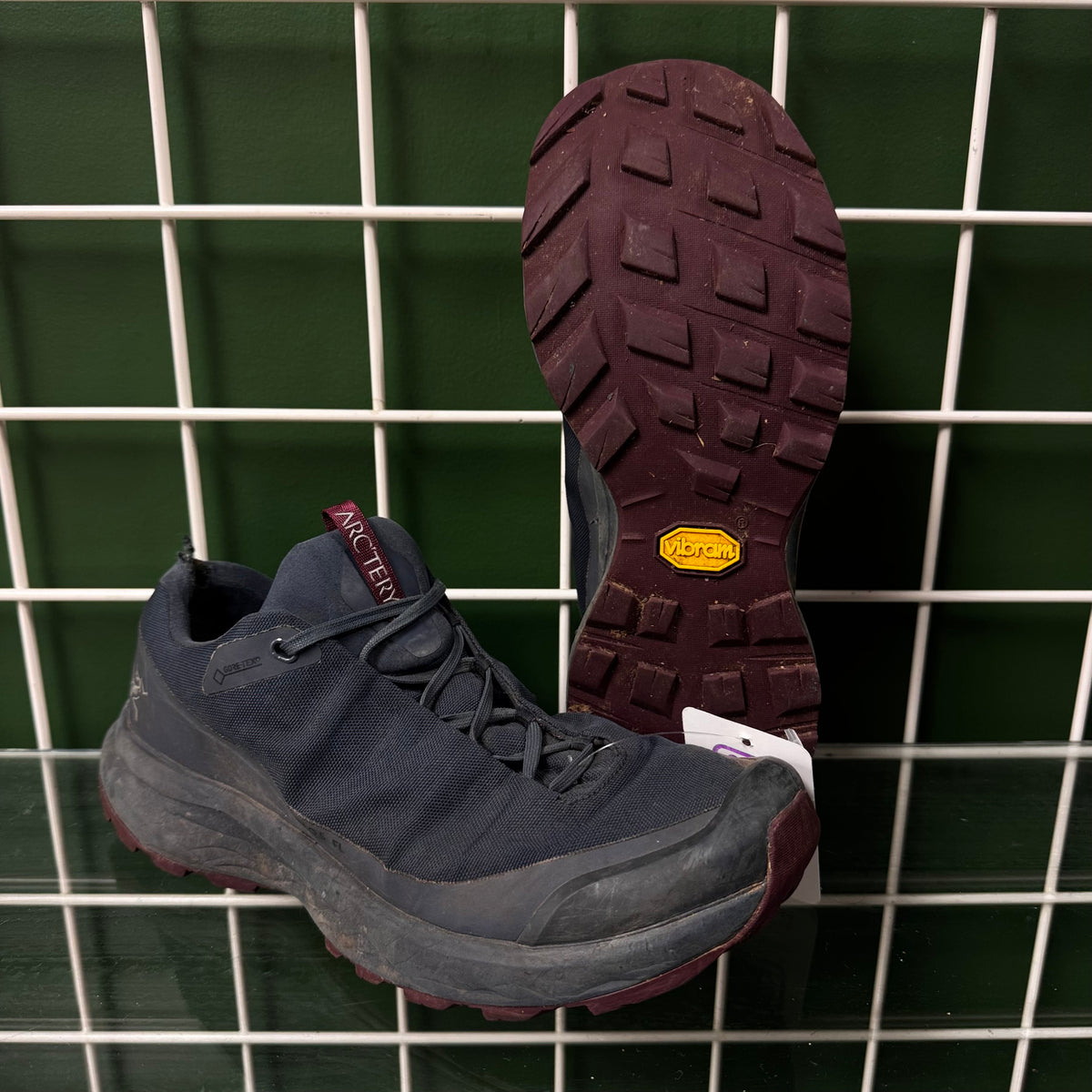 Arc'teryx GTX shoes, US W7, Fair - missing insole, wear heel