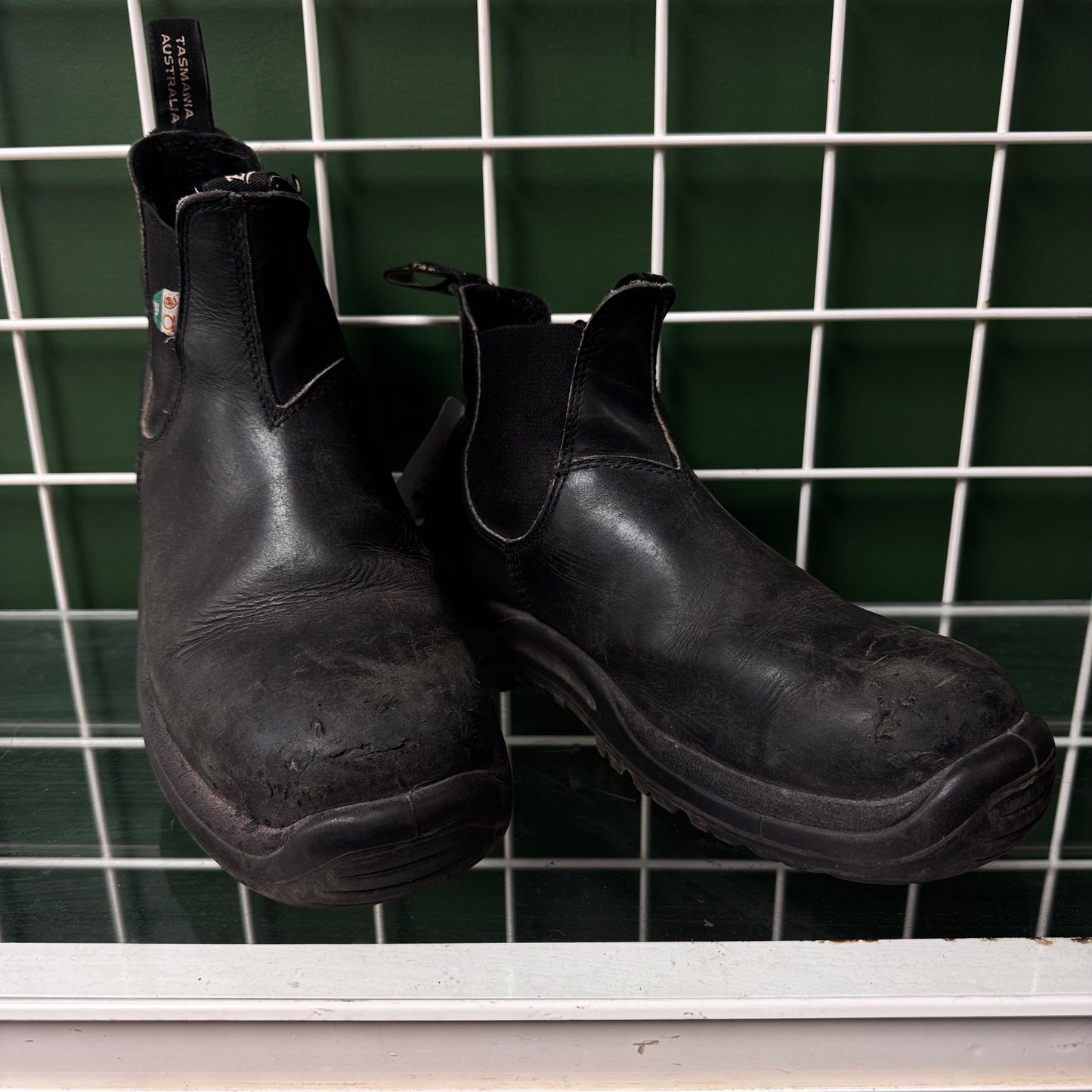 Blundstone Chelsea boot, AUS8, Fair - Visible wear