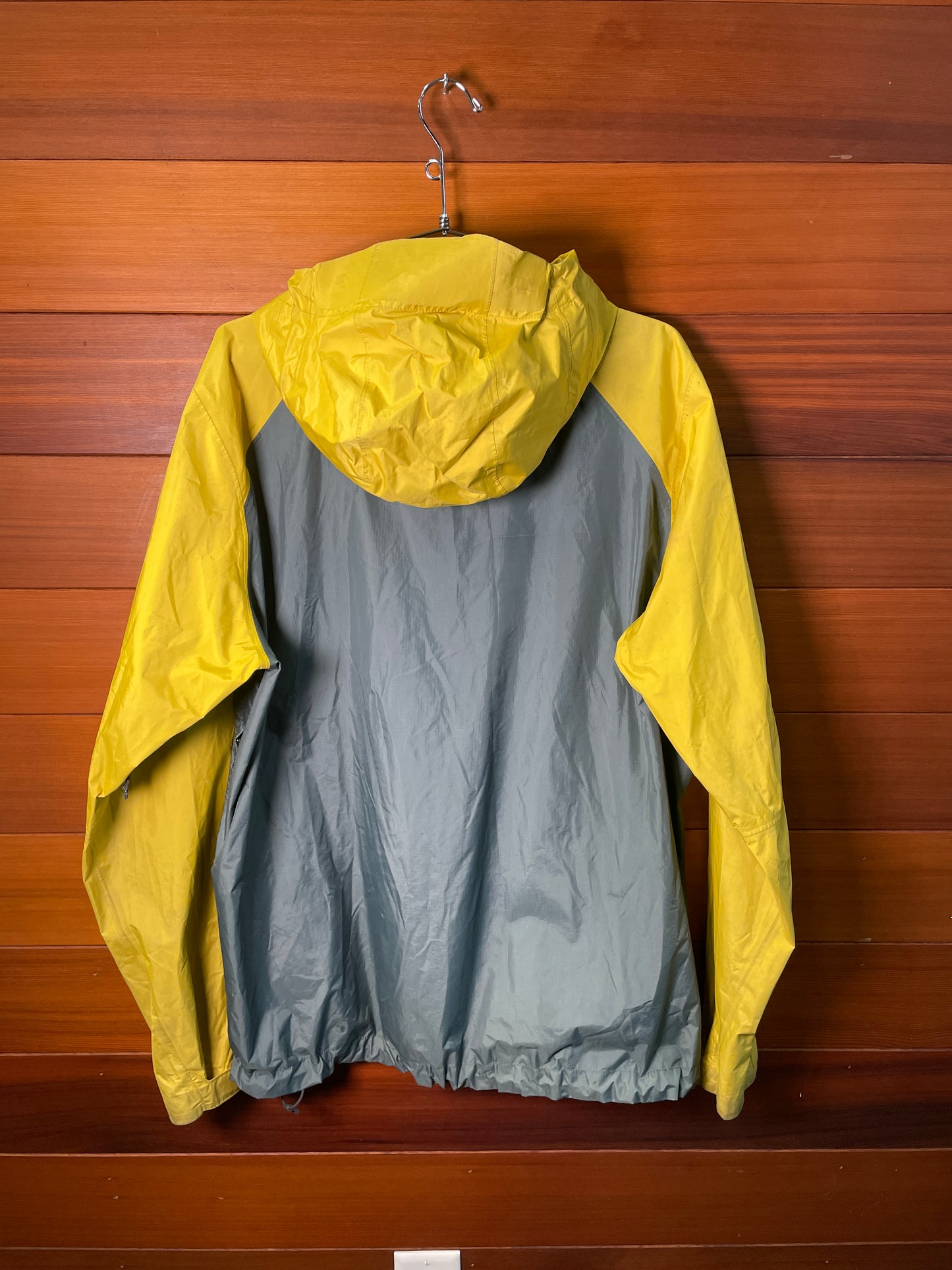 Patagonia Torrentshell rain jacket, L, Good